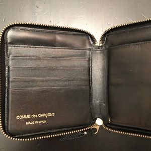 COMME DES GARÇONS ZIP-AROUND WALLET - BLACK